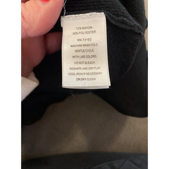 Cable & Gauge Black Off Shoulder Scalloped Hem Long Sleeve Knit Sweater Top Sz L - Picture 7 of 11